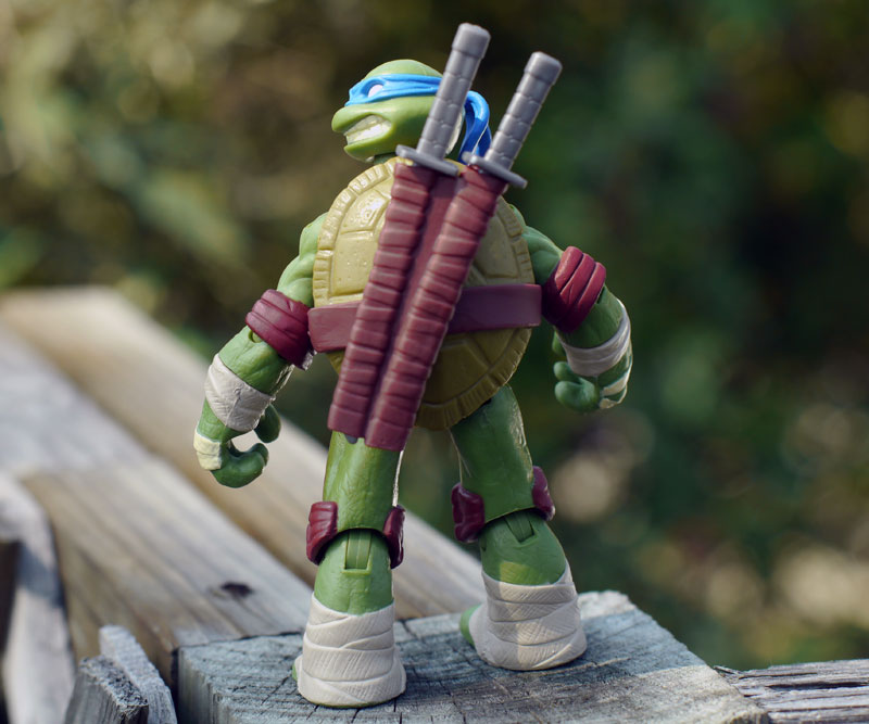 TMNT - Teenage Mutant Ninja Turtles - Leonardo Leads - Adult Men T